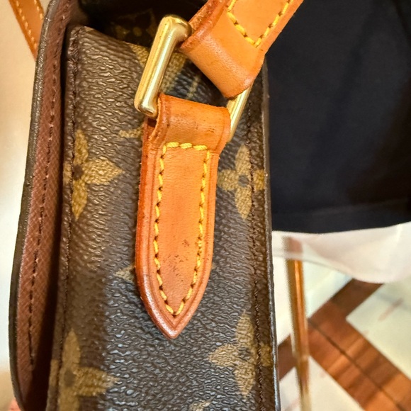 St Cloud Louis Vuitton PM Monogram Crossbody Bag - Picture 4 of 16